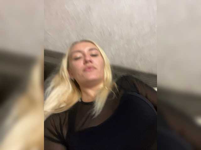 shymiaa1 live cam on BongaCams