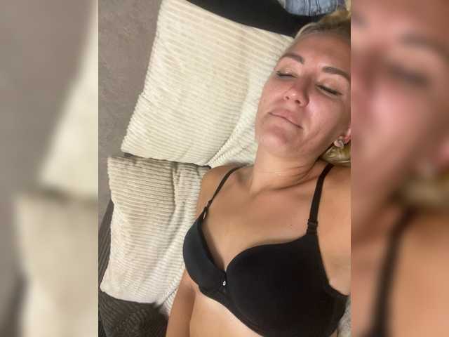 shymiaa1 live cam on BongaCams