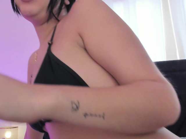 Lily-Woodz's BongaCams show and profile