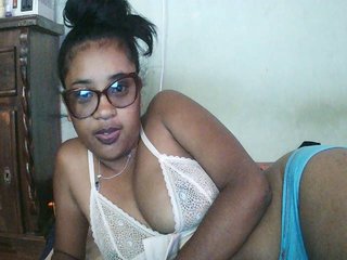 TriciaBella Porn Show