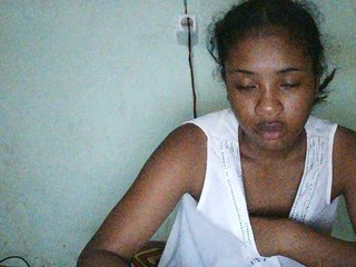 TriciaBella's Live Webcam