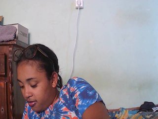 TriciaBella Porn Show