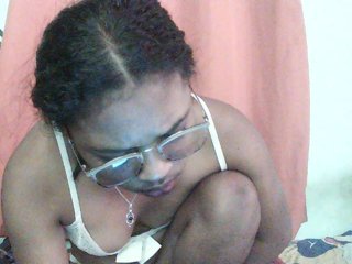 TriciaBella's Live Webcam