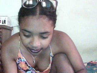 TriciaBella's Live Webcam