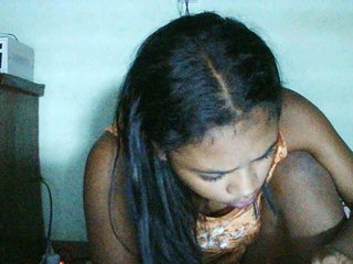 TriciaBella's Live Webcam