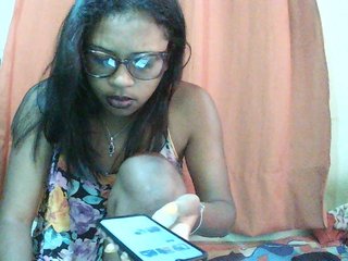 TriciaBella's Live Webcam