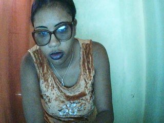 TriciaBella's Live Webcam