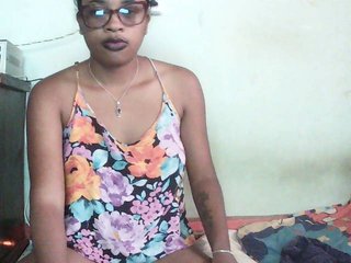 TriciaBella Porn Show