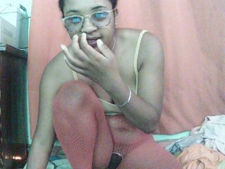 TriciaBella's Live Webcam