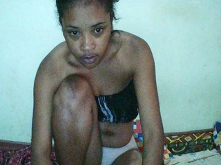 TriciaBella's Live Webcam