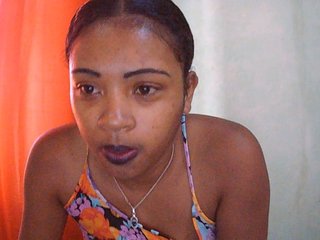 TriciaBella's Live Webcam