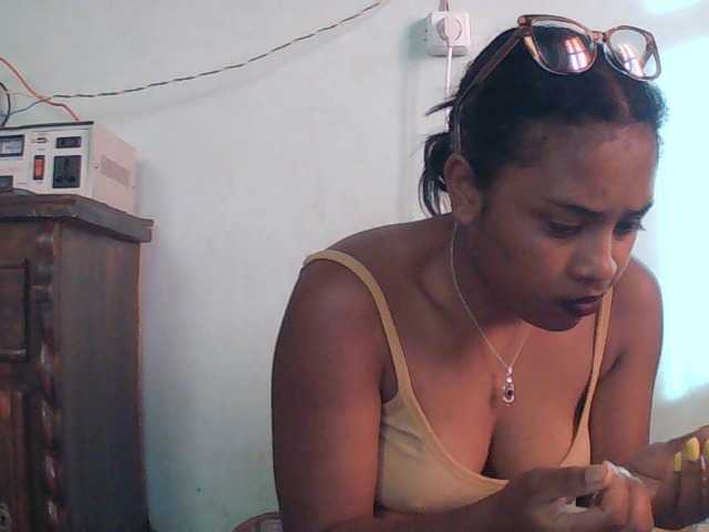 TriciaBella live cam on BongaCams