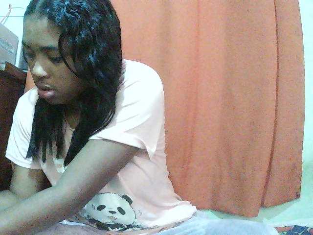TriciaBella live cam on BongaCams