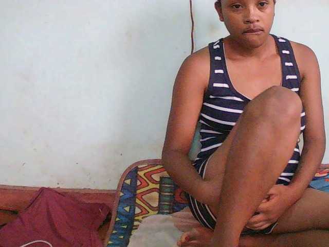 TriciaBella's BongaCams show and profile