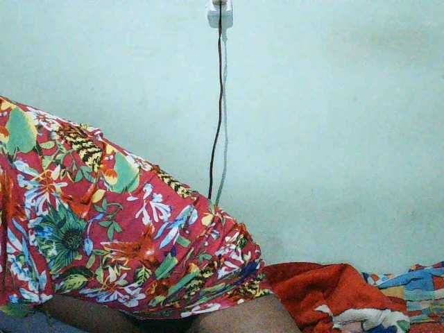 TriciaBella's BongaCams show and profile