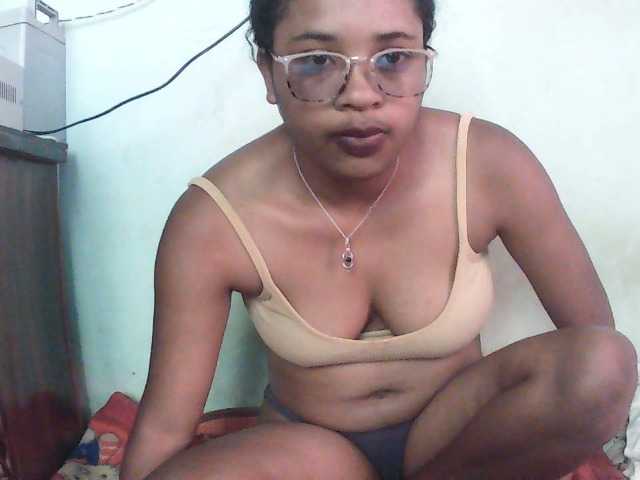 TriciaBella, live now on BongaCams