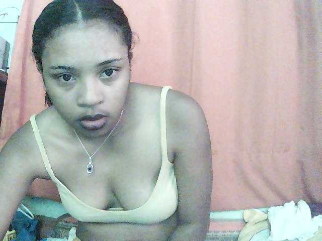 TriciaBella live cam on BongaCams