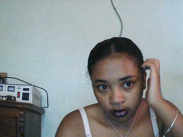 TriciaBella live cam on BongaCams