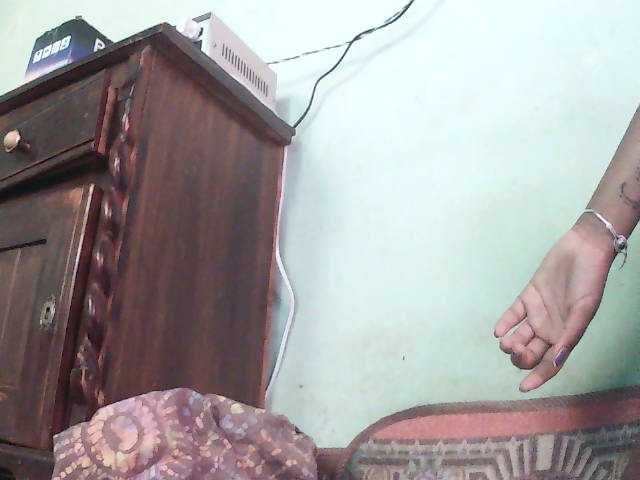 TriciaBella live cam on BongaCams