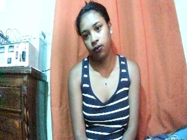 TriciaBella live cam on BongaCams