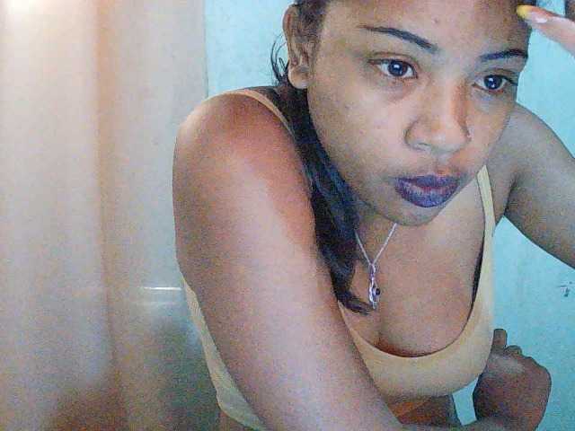 TriciaBella live cam on BongaCams