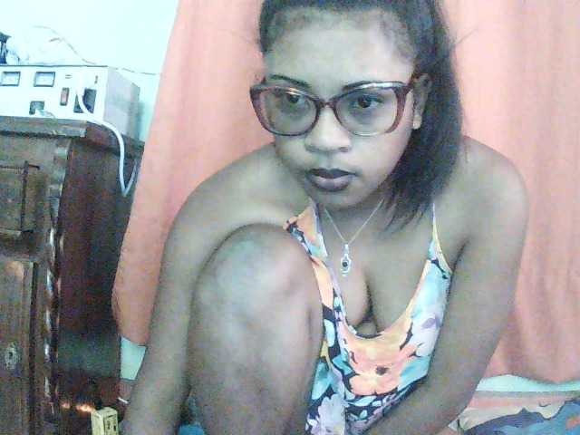 TriciaBella live cam on BongaCams