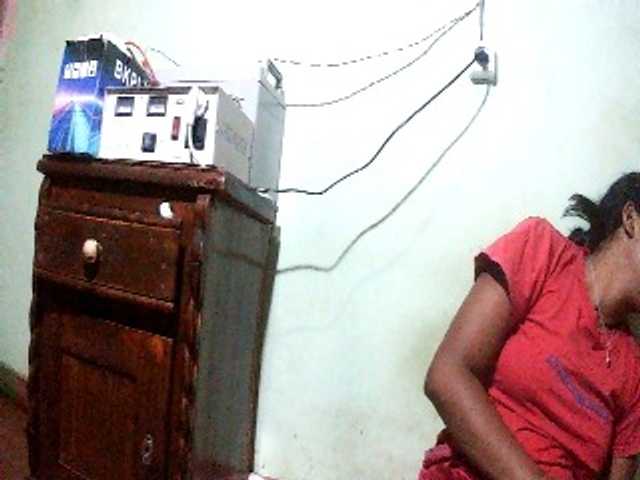 TriciaBella live cam preview