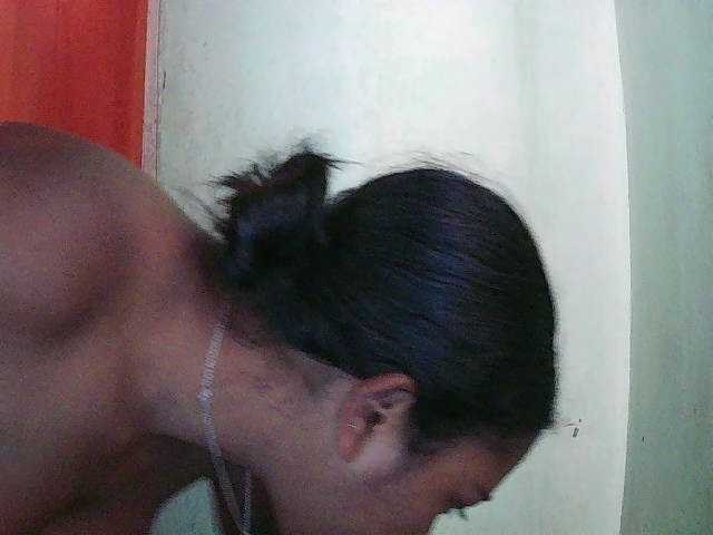 TriciaBella live cam on BongaCams