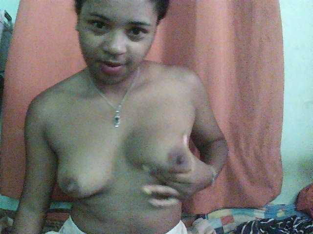 TriciaBella live cam on BongaCams