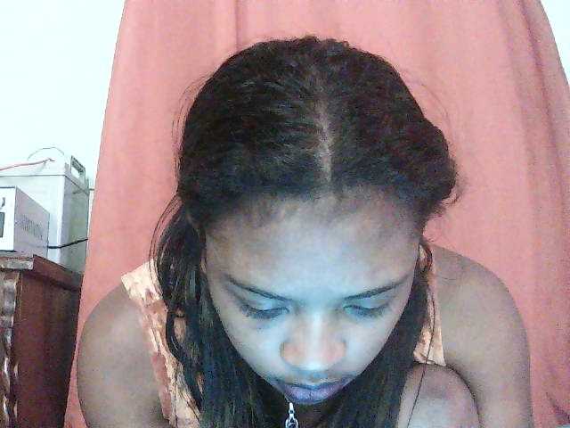 TriciaBella live cam on BongaCams