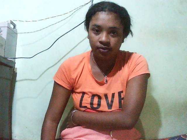 TriciaBella live cam on BongaCams