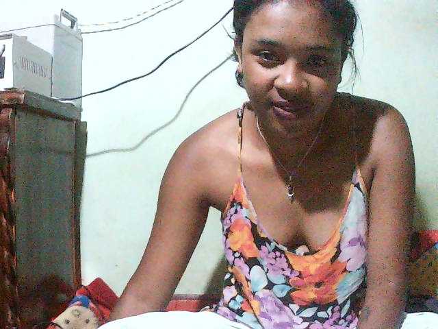 TriciaBella live cam on BongaCams