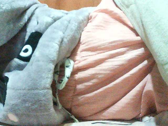 TriciaBella live cam