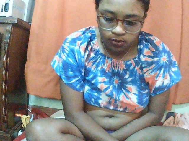 TriciaBella live cam on BongaCams
