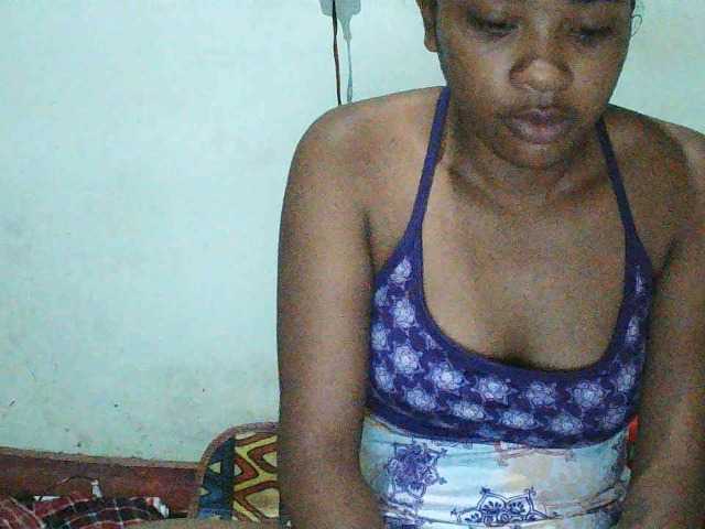 TriciaBella's BongaCams show and profile