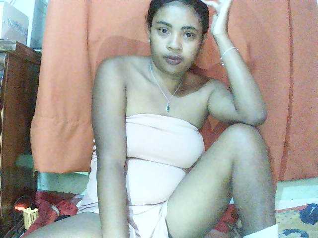 TriciaBella, modèle webcam