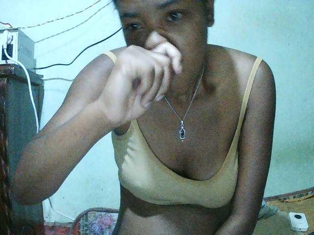 TriciaBella live cam on BongaCams