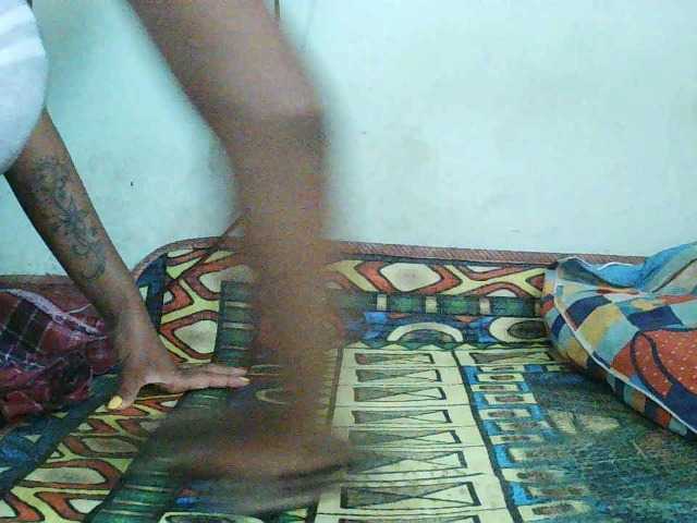 TriciaBella's BongaCams show and profile