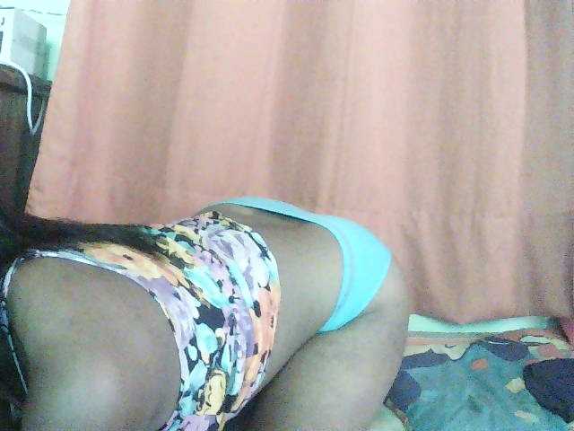 TriciaBella live cam on BongaCams