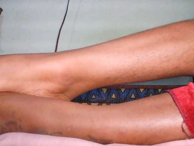 le modèle TriciaBella est en webcam porno dans un show sur le site bongacams, il possède les tags suivants: Ebony,Brunette,Trimmed