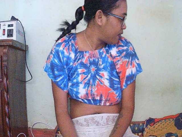 TriciaBella live cam on BongaCams