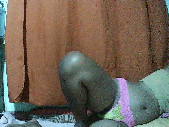TriciaBella live cam on BongaCams