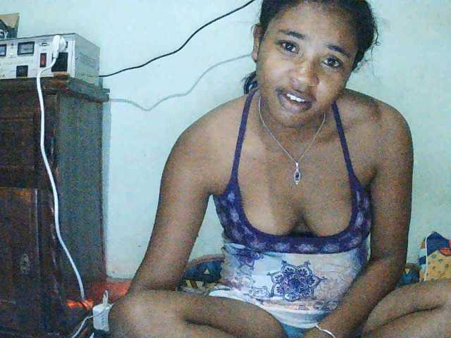 TriciaBella live cam on BongaCams