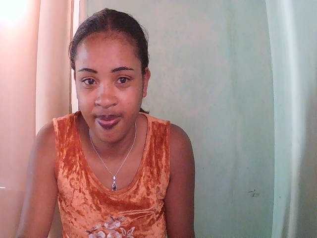 TriciaBella live cam on BongaCams