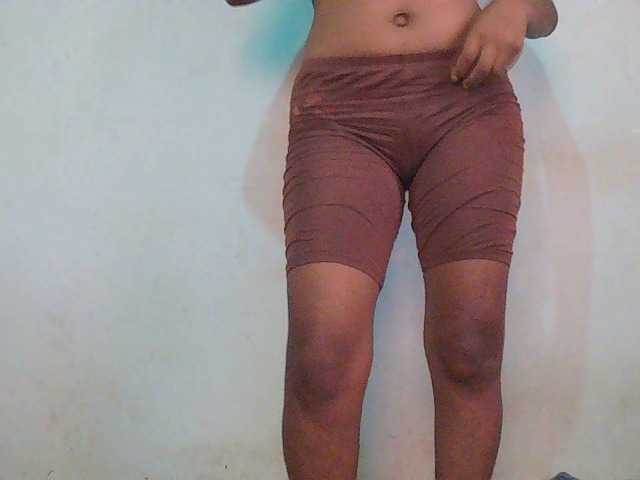 TriciaBella's BongaCams show and profile