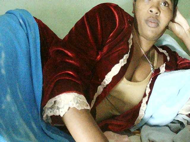 TriciaBella live cam on BongaCams