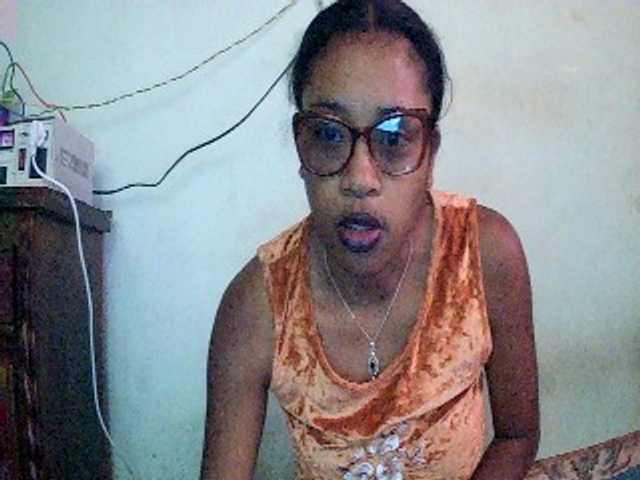 TriciaBella live cam on BongaCams