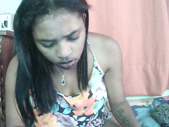 TriciaBella live cam on BongaCams