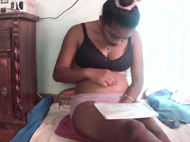 Sex chat gratuit in direct cu TriciaBella pe BongaCams