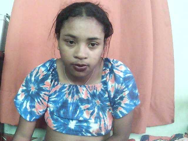 TriciaBella live cam on BongaCams